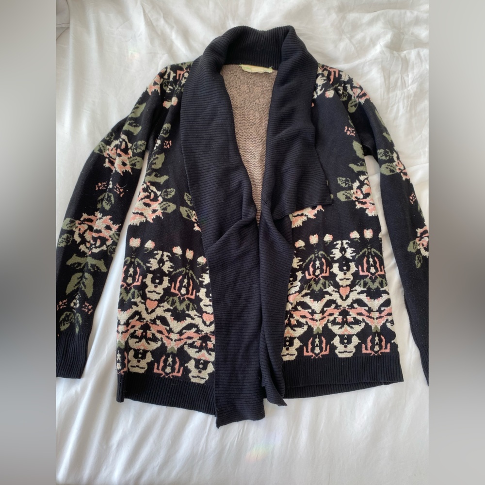 Beautiful Cozy all season cardigan sweater size